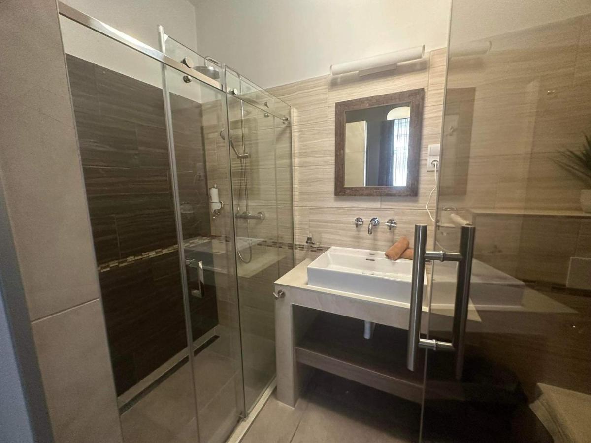 Orangehomes High Class 4 Bedroom Apartment Βουδαπέστη Εξωτερικό φωτογραφία